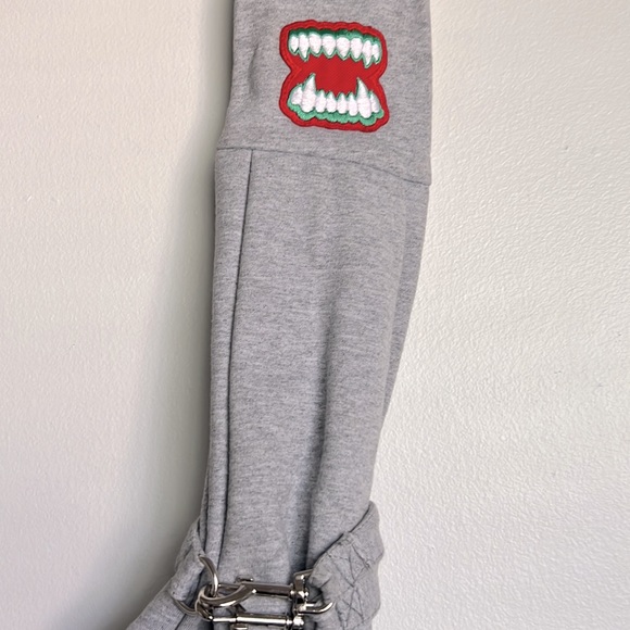 CHAMA CORP Sling Bag in Grey - Picture 3 of 6